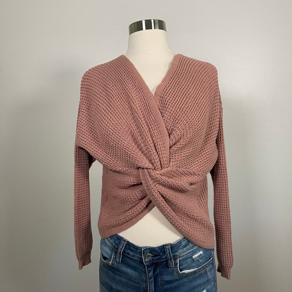 Moon & Madison • Knit Twist Cropped Sweater